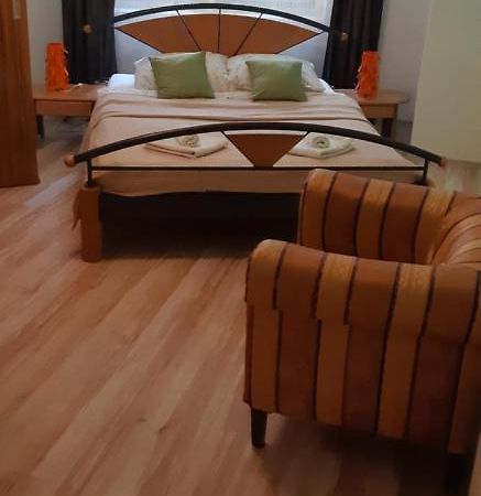 Apartments Olivia Пула Екстериор снимка